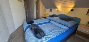 Holiday home near water with air conditioning and internet - Image 5
