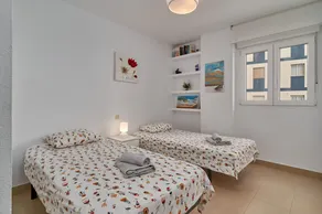 Apartment with sea view - Image 3