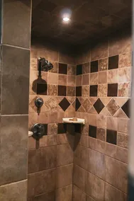 Beautiful Charlotte Lake Wylie Waterfront Bungalow - Image 3