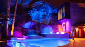 Exclusive Camelback Estate - Heated Saltwater Pool, Spa, Stunning City Views, - Image 5
