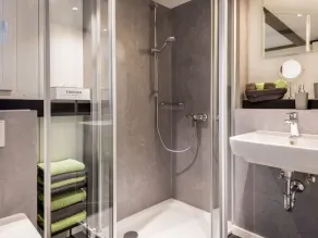 Smuk privat feriebolig for 2 personer med TV og terrasse - Image 2