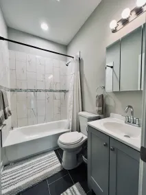 Spacious brand new condo - 15 min from downtown Chicago! Sleeps 6 - Image 3