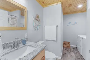 2 bedrooms, 2 baths, 1000 sq ft lodge close to the lake. - Image 3