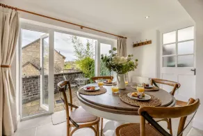 2 bedroom Cotswold Holiday Home - Abbots Cottage - Image 5