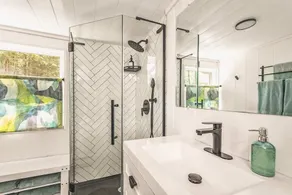 Boutique Cabin w/ Lake Access, Canoe, SUPs, Inner Tubes, BBQ, Fire Pit, Fireplace—Renovated & Chic - Image 2