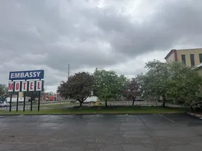 Embassy Motel - Image 4