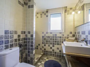 Winahost Casa familiar con piscina - Image 3
