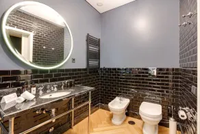 Portie Deluxe Suites by DA'HOME - Image 5
