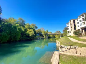 River City Resorts: INV 101: Free Tubes, On Comal, Walk to Schlitterbahn - Image 3