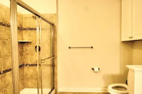 4 BR, 2.5 BA Townhome, Quick shuttle to Beach, Close to Pools, Waterpark, and Free Activities! - Image 5