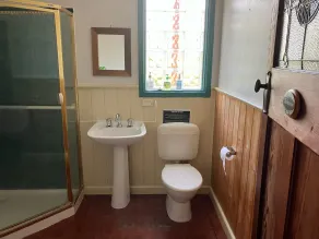 Heritage, renovated, miners Cottage in Clunes - Image 2