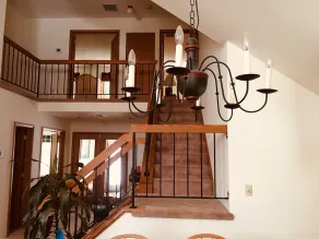 Beautiful 5 Bedroom House in Hidden Valley - Image 3