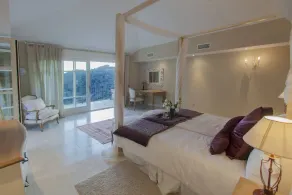 Familj & husdjursvänligt lyxig landgård med uppvärmd inomhuspool. - Image 2