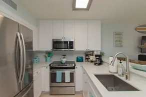 Des foules disparues! Profitez des clés comme un local. New Oceanfront Condo W / Vues sur l'océan - Image 5