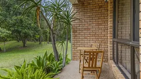 Banksia is a lovely two bedroom townhouse situated right on the edge of Murray's Beach. - Image 4