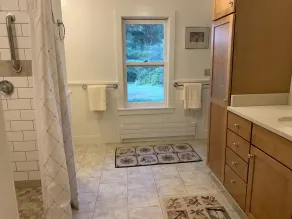 Bluebird Valley Farmhouse - Image 3
