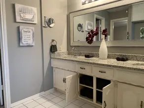 Grande maison à Plano avec tout ce dont vous avez besoin pour vous sentir chez vous. - Image 4