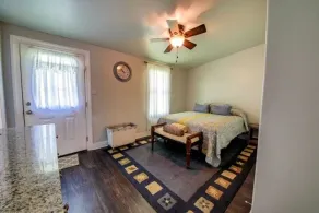 Brighton Bungalow | Historic Town Square Charm • Near Memphis • Sleeps 6 - Image 4