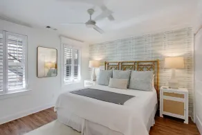 Luxury Garden Apartment on Liberty W/ Parking - Image 4