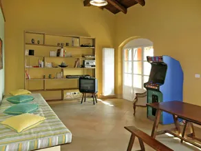 Vacation Home em Capriglio com 4 quartos e capacidade para 10 pessoas - Image 2
