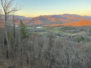 New Home with Beautiful Mountain Views - Image 5