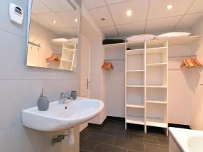 Gemütliche 2-Personen-Ferienwohnung mit moderner Ausstattung, Garten und WLAN in Bergholtz - Image 4