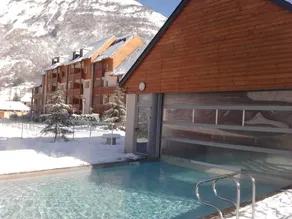 Wifi, blick berg, schwimmbad, sauna, hammam, terrasse, balkon, parkmöglichkeiten, fernseher - Image 5