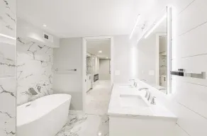 Beautiful luxury 4BR/2BA recently renovated with open concept - Image 5