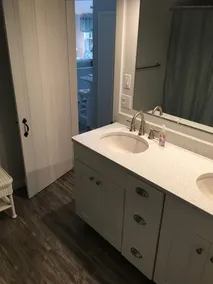 Modernt hem, 5-stjärniga recensioner. Gå till Priv Beach, affärer, restauranger, minigolf, mer! - Image 5
