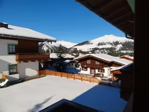 Cozy apartment with mountain view, sauna, and close to the slopes - Image 4