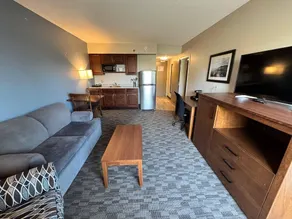 Quality Inn & Suites - Image 5