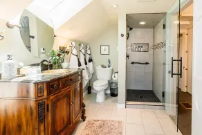 Victorian Secrets 1897 Home - Curious? Eclectic, convenient & ❤️ of wine country - Image 3
