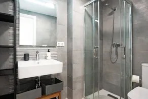 Appartamento 'Bajo Con Jardín Privado Atalanterra' con vista mare, piscina in comune e Wi-Fi - Image 3