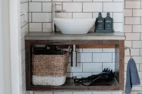 Big family beachhouse on small family budget. - Image 5