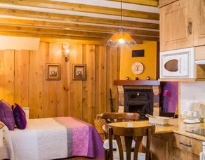 La Alcoba Country House in Valle de Laciana, Pool and Mountain Views - Image 5
