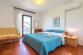Studio 100 m from the beach - Image 3