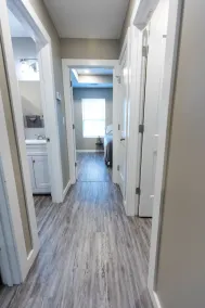 Quiet and cozy new townhome minutes from the mall exit. - Image 2