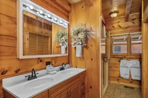 Free Tickets | Creek-Side, Views, INSANE Arcade, Yard, Fireplace - Image 3