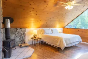 Hawks Nest- Perfect Getaway in Shaver Lake - Image 5