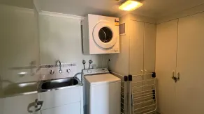 Beachview Apartment 1 - Bring your own linen - Image 2