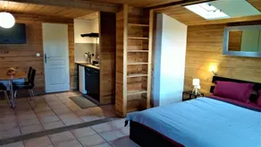 Air-Conditioned 32sqm Studio with Spacious Terrace & Breathtaking Lake Views - Image 4