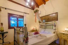 The Fairytale House Seaside Retreat - Image 3