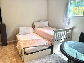 Recently Updated 3 Bedroom House, Fire Pit, Hot Tub, Game Room - Image 2