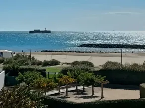 1ª linha, Vista para o mar, piscina e Fort Brescou - Image 5