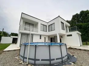 Villa with large natural spaces 10 minutes from Villavicencio. - Image 2