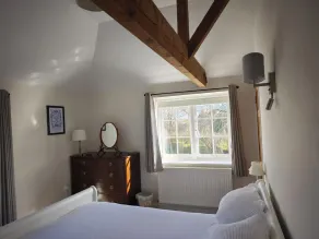 Barley cottage ,(granarycottages)   in an old converted barn   Chiddingly,lewes - Image 5