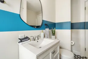 Artful Escape • Minutes to Salem, Beach and Train to Boston • Private Parking - Image 2