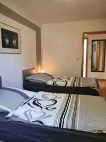 Large, cozy vacation apartment - for tourist purposes only - Image 5