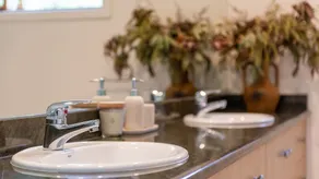 Villa Syrene Pool and Spa Retreat - Image 2
