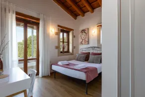 Exquisite Villa Mesogea with spacious rooms and private pool - Image 4